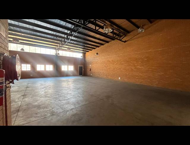 300M² WAREHOUSE TO LET IN N4 GATEWAY INDUSTRIAL PARK